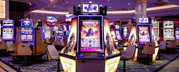Dashboard multi-permainan bigpoker88 dengan slot, live dealer, dan pasar olahraga